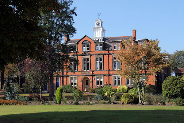 Wrekin College | From Discovering Life